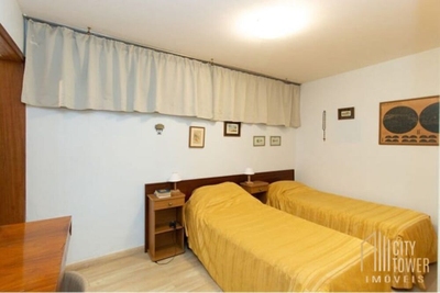 Casa, 5 quartos, 330 m² - Foto 1