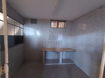 Sala-Conjunto, 300 m² - Foto 1