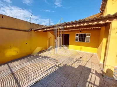 Casa, 2 quartos, 180 m² - Foto 1