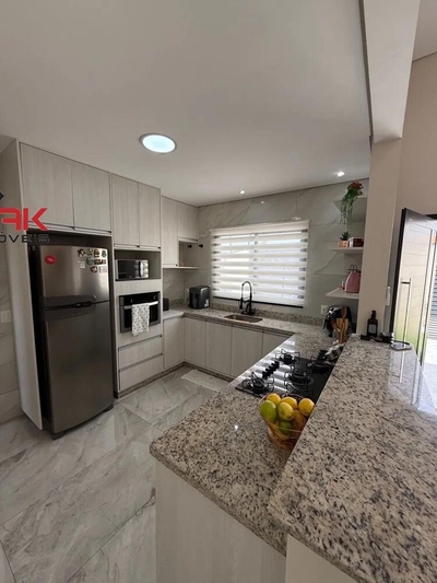 Casa, 3 quartos, 200 m² - Foto 2