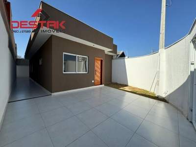 Casa, 3 quartos, 156 m² - Foto 1