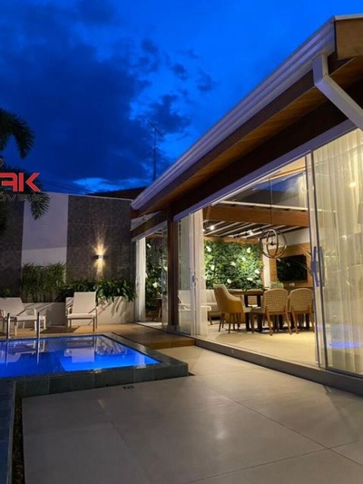 Casa, 3 quartos, 300 m² - Foto 1