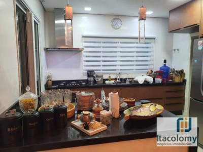 Casa, 5 quartos, 300 m² - Foto 1