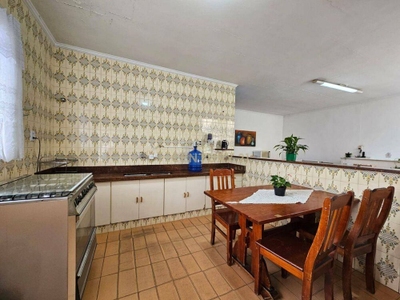 Casa, 3 quartos, 284 m² - Foto 1