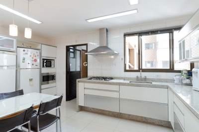 Apartamento, 3 quartos, 212 m² - Foto 2