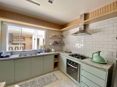 Casa, 3 quartos, 200 m² - Foto 4