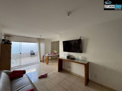 Casa, 4 quartos, 228 m² - Foto 1