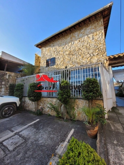 Casa, 3 quartos, 245 m² - Foto 1