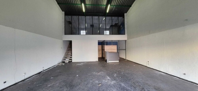 Depósito-Galpão, 136 m² - Foto 1