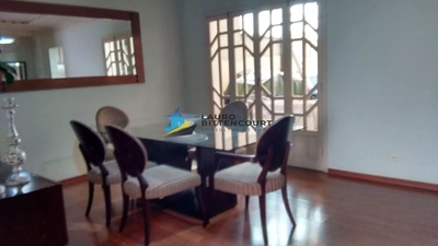 Casa, 4 quartos, 163 m² - Foto 1