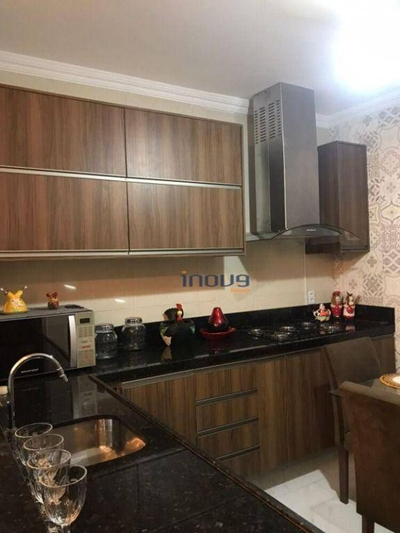 Casa, 6 quartos, 141 m² - Foto 3