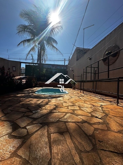 Casa, 3 quartos - Foto 1