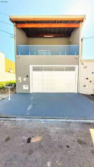 Casa, 3 quartos, 240 m² - Foto 1