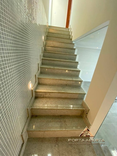 Casa, 3 quartos, 210 m² - Foto 1