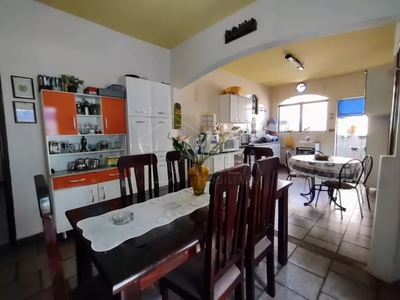 Casa, 3 quartos, 218 m² - Foto 3