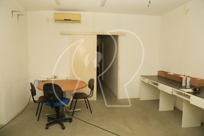 Loja-Salão, 140 m² - Foto 1