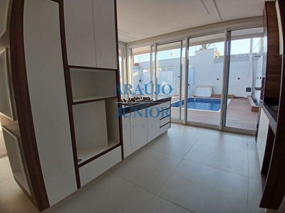 Casa, 3 quartos, 260 m² - Foto 1