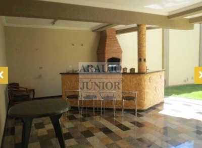 Casa, 3 quartos, 241 m² - Foto 1