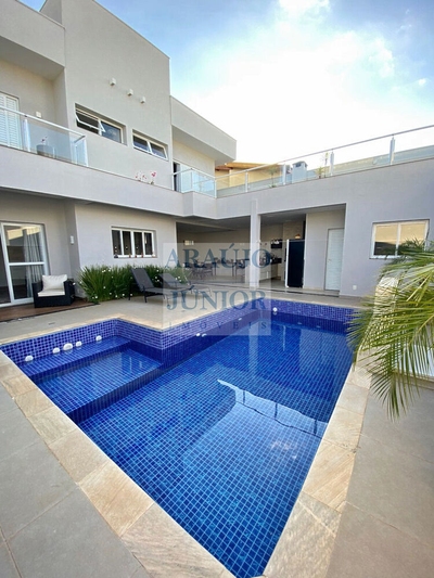 Casa, 3 quartos, 300 m² - Foto 1