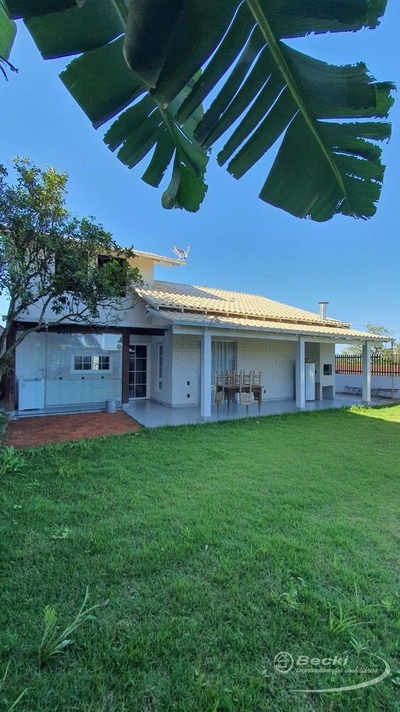 Casa, 3 quartos, 265 m² - Foto 1