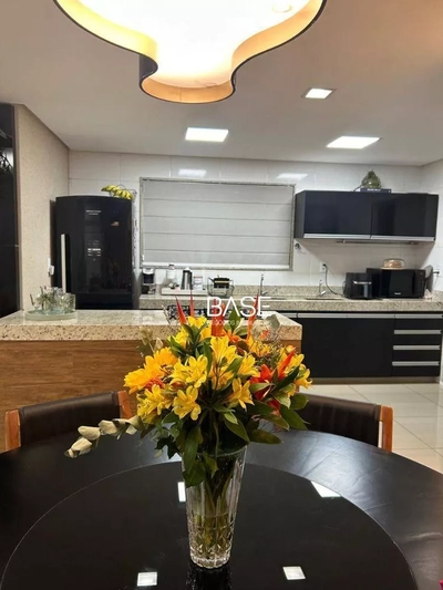 Apartamento, 3 quartos, 200 m² - Foto 2