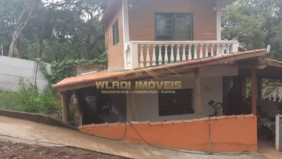 Chácara, 2 quartos, 1235 m² - Foto 1