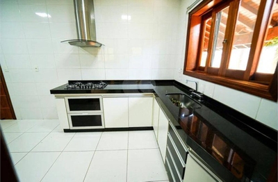 Casa, 4 quartos, 239 m² - Foto 2