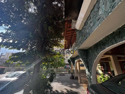 Casa, 4 quartos, 206 m² - Foto 2