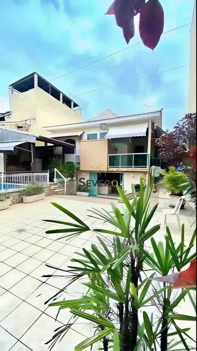 Casa, 3 quartos, 180 m² - Foto 1