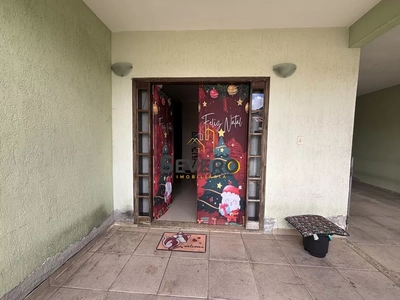 Casa, 4 quartos, 167 m² - Foto 2