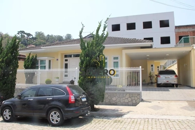 Casa, 5 quartos, 405 m² - Foto 1