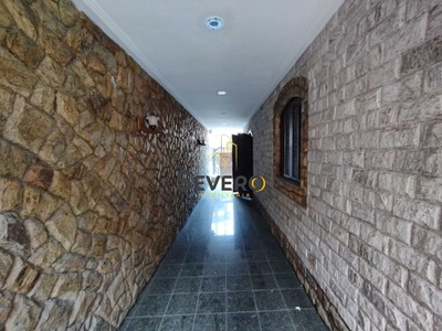 Casa, 3 quartos, 240 m² - Foto 1