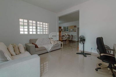 Casa, 3 quartos, 220 m² - Foto 2