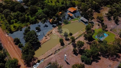 Chácara, 4 quartos, 5000 m² - Foto 1