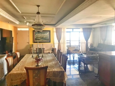 Apartamento, 3 quartos, 220 m² - Foto 2