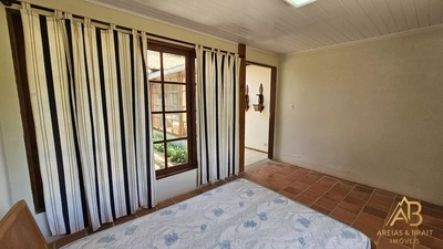 Chácara, 4 quartos, 2411 m² - Foto 1