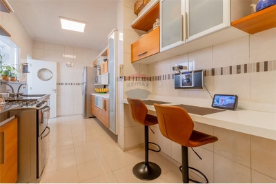 Apartamento, 3 quartos, 212 m² - Foto 1