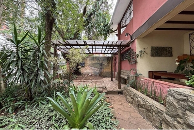 Casa, 4 quartos, 245 m² - Foto 1