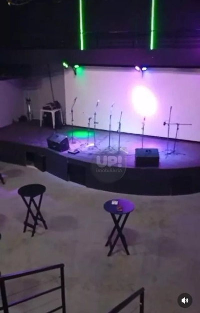 Loja-Salão, 200 m² - Foto 1