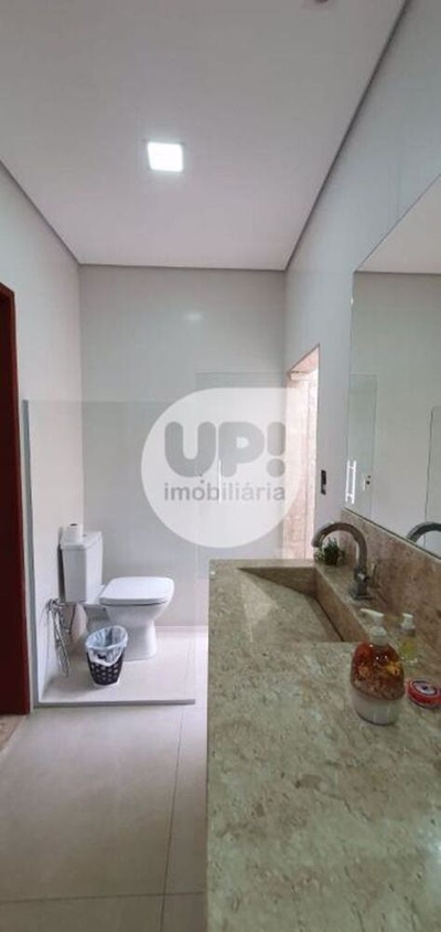 Casa, 4 quartos, 207 m² - Foto 2