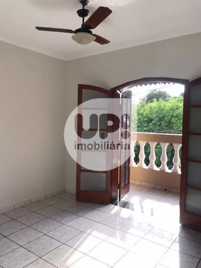 Casa, 3 quartos, 179 m² - Foto 1