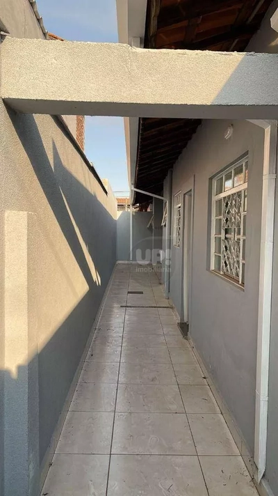 Casa, 3 quartos, 102 m² - Foto 2