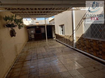 Casa, 3 quartos, 218 m² - Foto 2