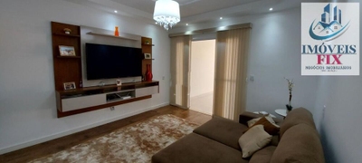 Casa, 3 quartos, 262 m² - Foto 1