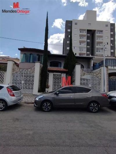 Casa, 3 quartos, 308 m² - Foto 1