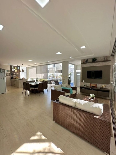 Sobrado, 4 quartos, 380 m² - Foto 4