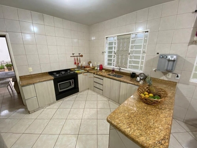 Sobrado, 4 quartos, 243 m² - Foto 3