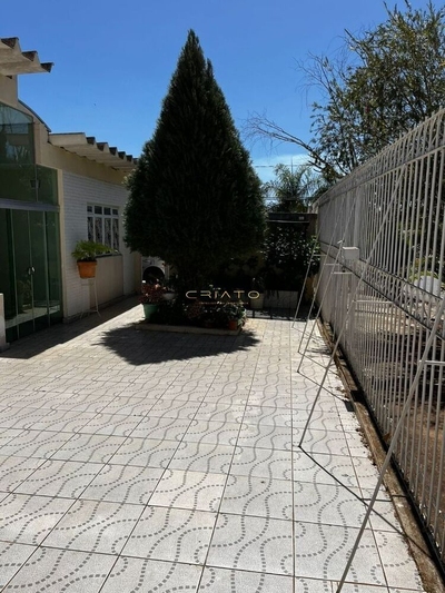 Casa, 4 quartos, 188 m² - Foto 1