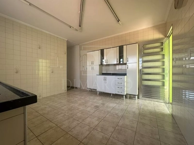 Sobrado, 3 quartos, 210 m² - Foto 2