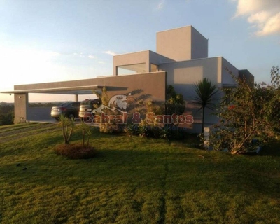 Casa, 4 quartos, 330 m² - Foto 1